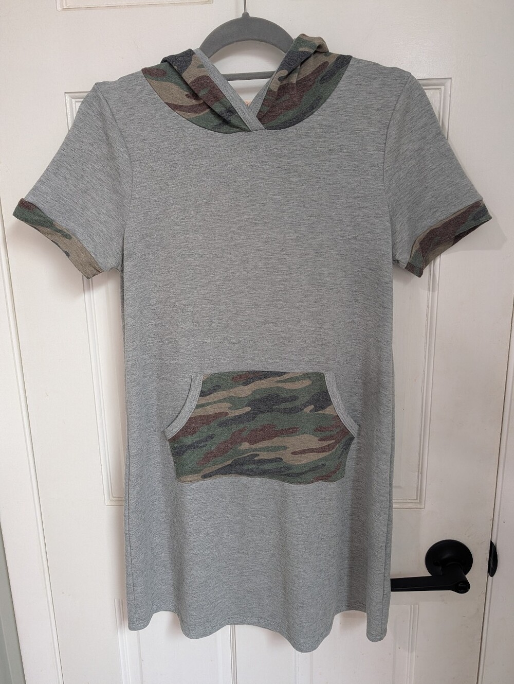 Eleven Oaks Casual Grey Mini Dress with Camo Trim Hood